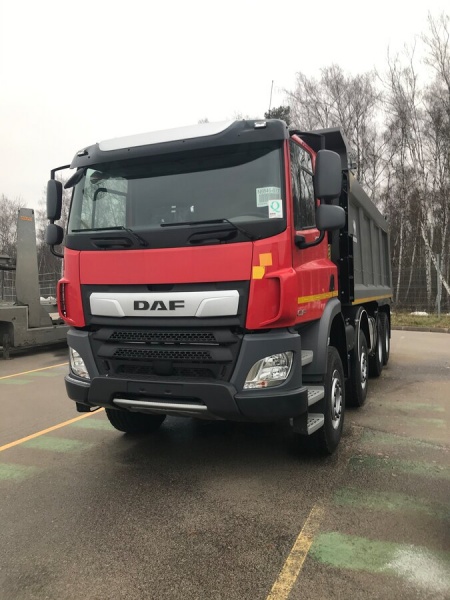 15 самосвалов на шасси DAF CF